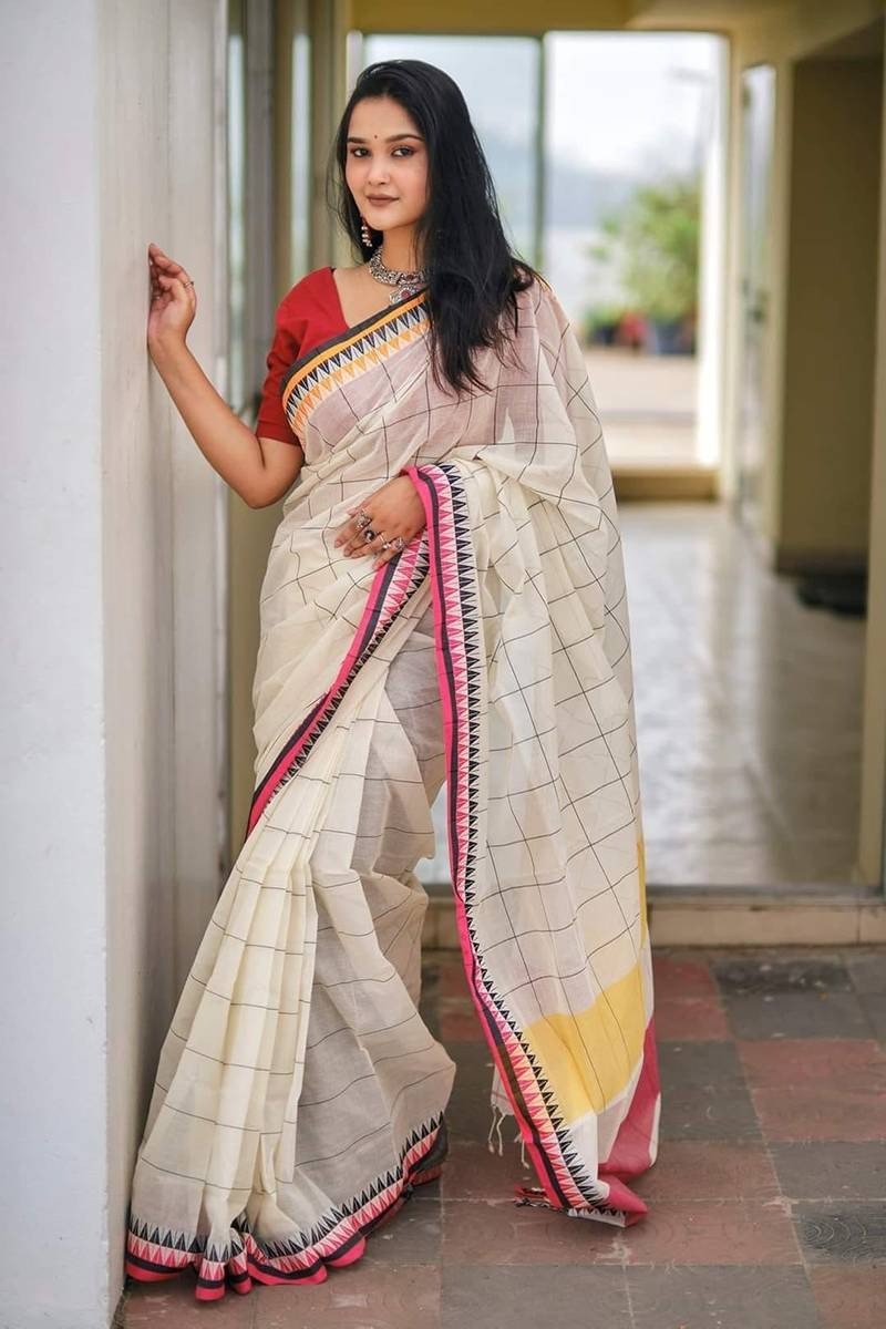 Off White Handloom Cotton Sharee